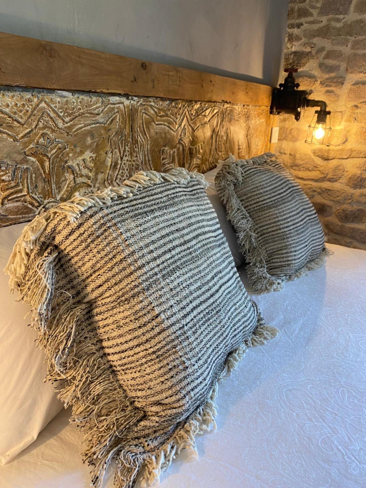Bed and Breakfast Le Moulin Du Guy, Proche Du Puy Dufou Chanverrie Экстерьер фото
