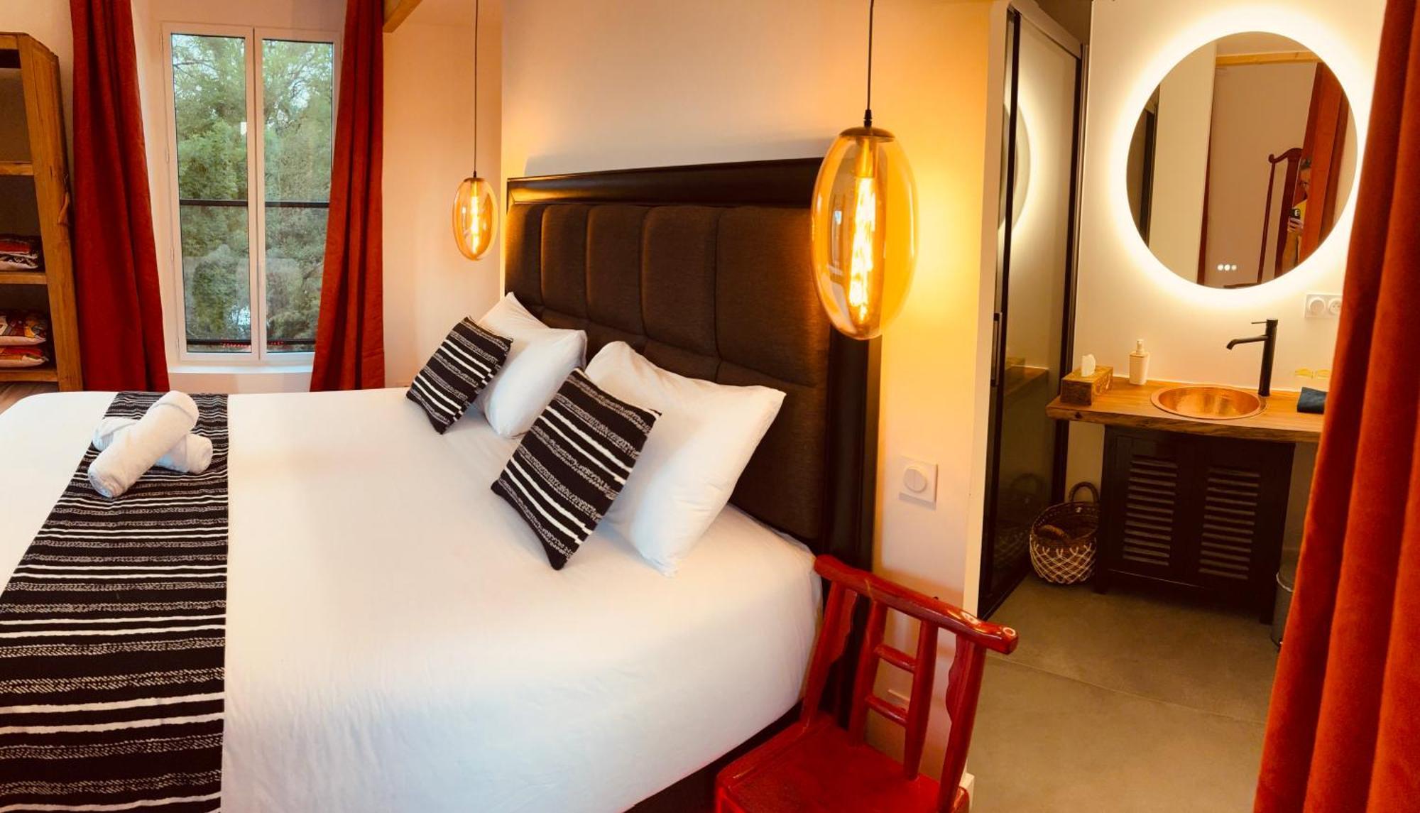 Bed and Breakfast Le Moulin Du Guy, Proche Du Puy Dufou Chanverrie Экстерьер фото