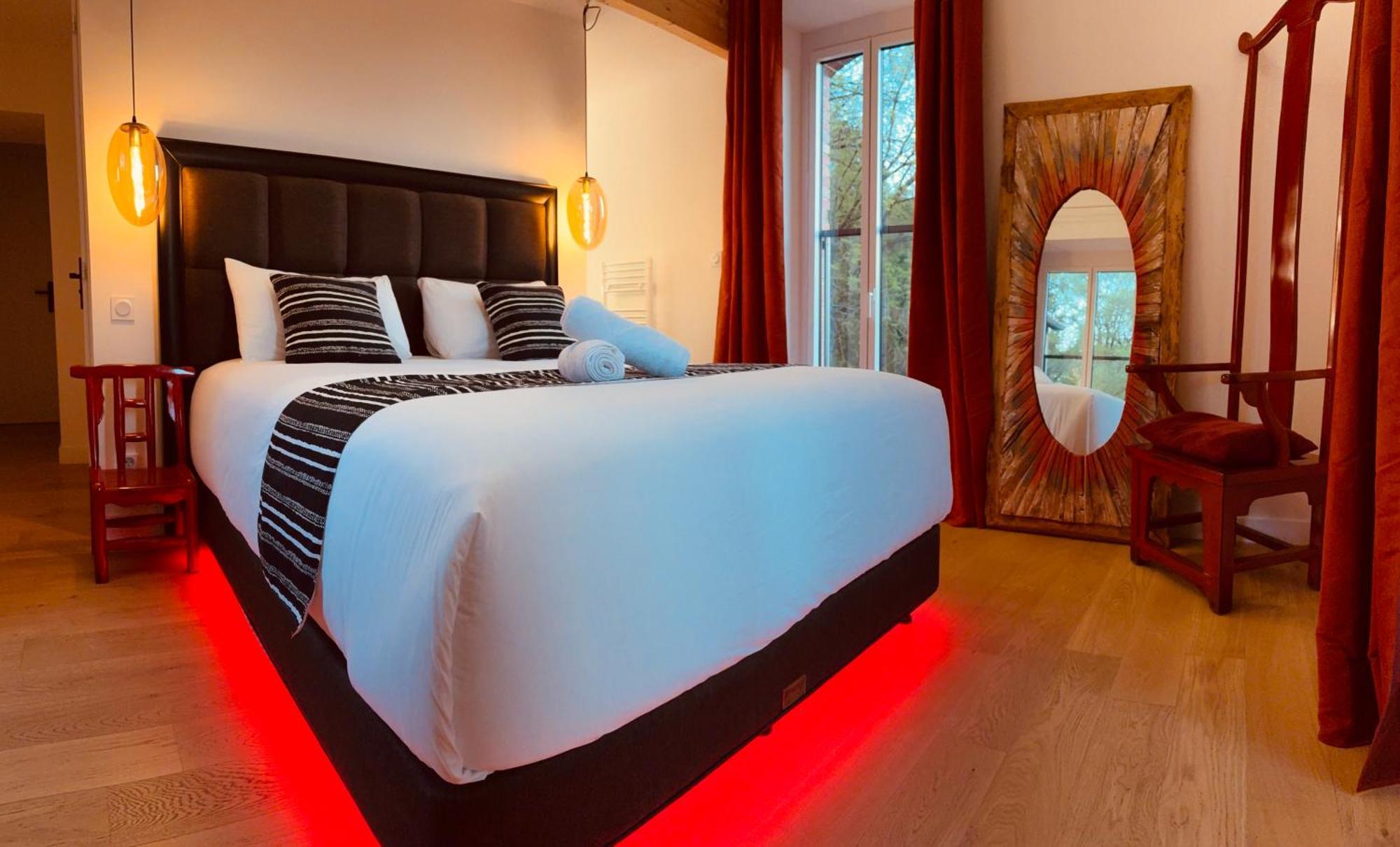 Bed and Breakfast Le Moulin Du Guy, Proche Du Puy Dufou Chanverrie Экстерьер фото