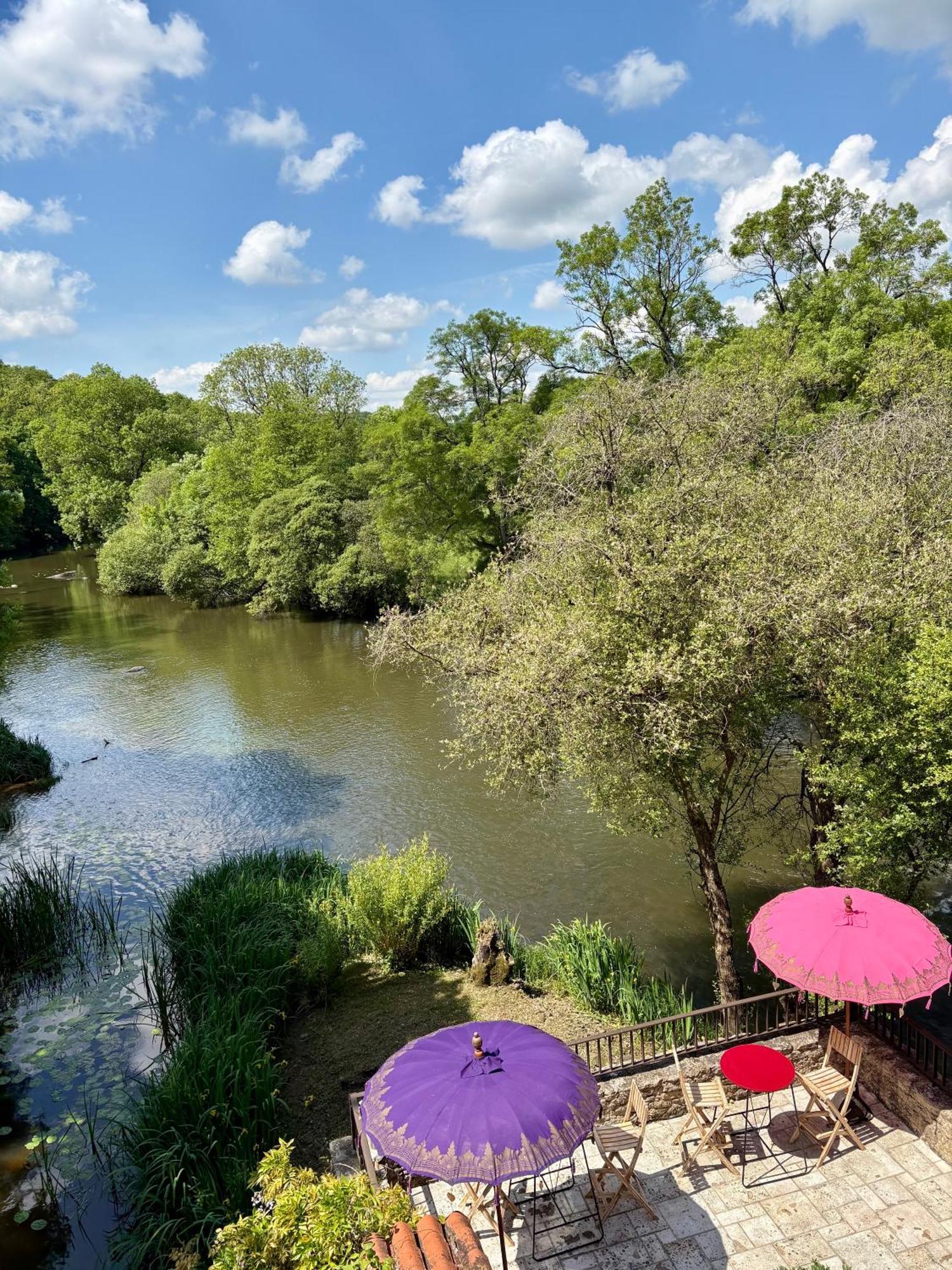 Bed and Breakfast Le Moulin Du Guy, Proche Du Puy Dufou Chanverrie Экстерьер фото