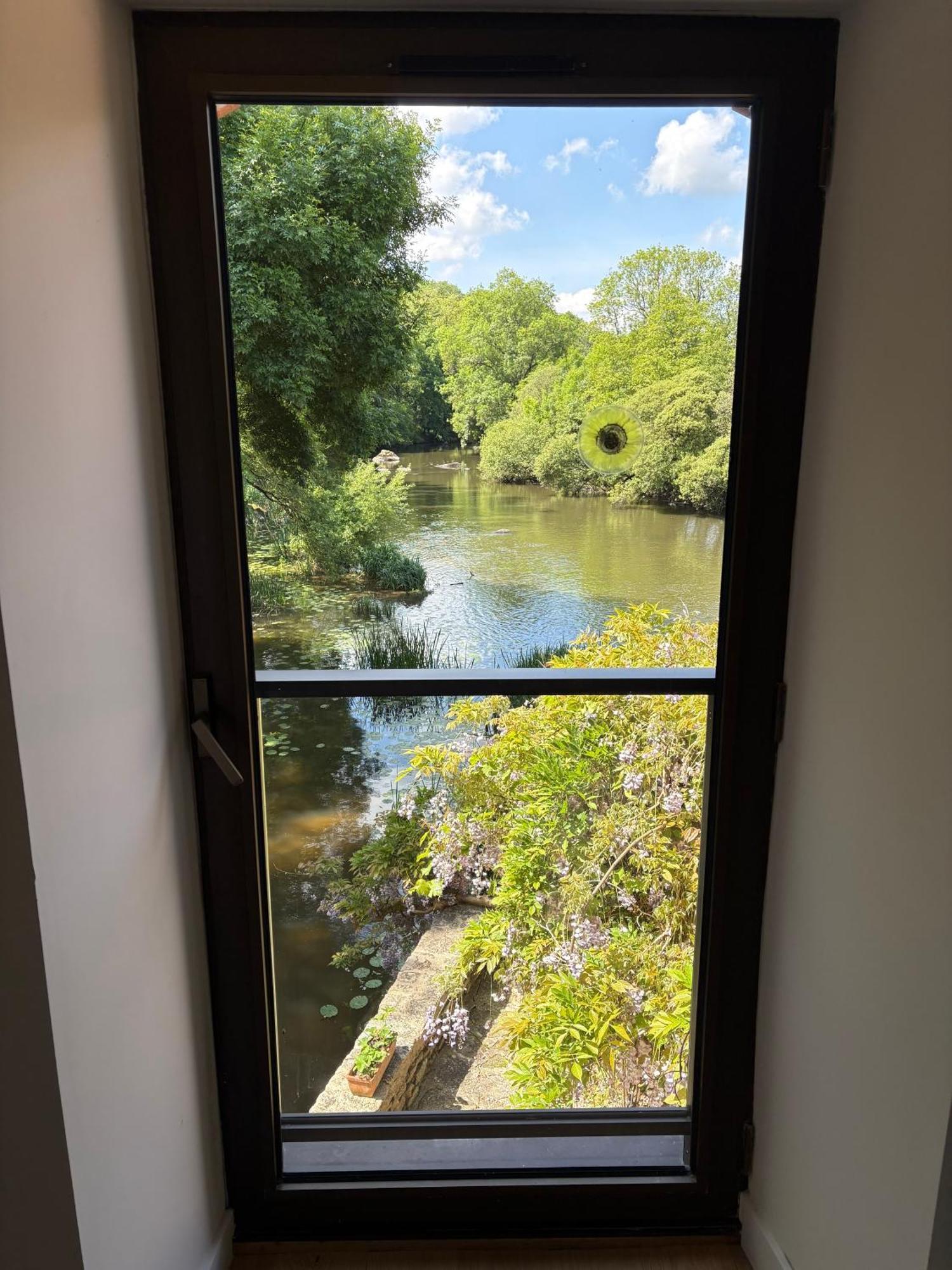 Bed and Breakfast Le Moulin Du Guy, Proche Du Puy Dufou Chanverrie Экстерьер фото